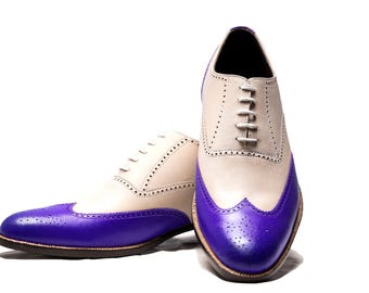 Zapatos Oxford de cuero hechos a mano con puntera de ala: calzado formal para hombre en azul y blanco.