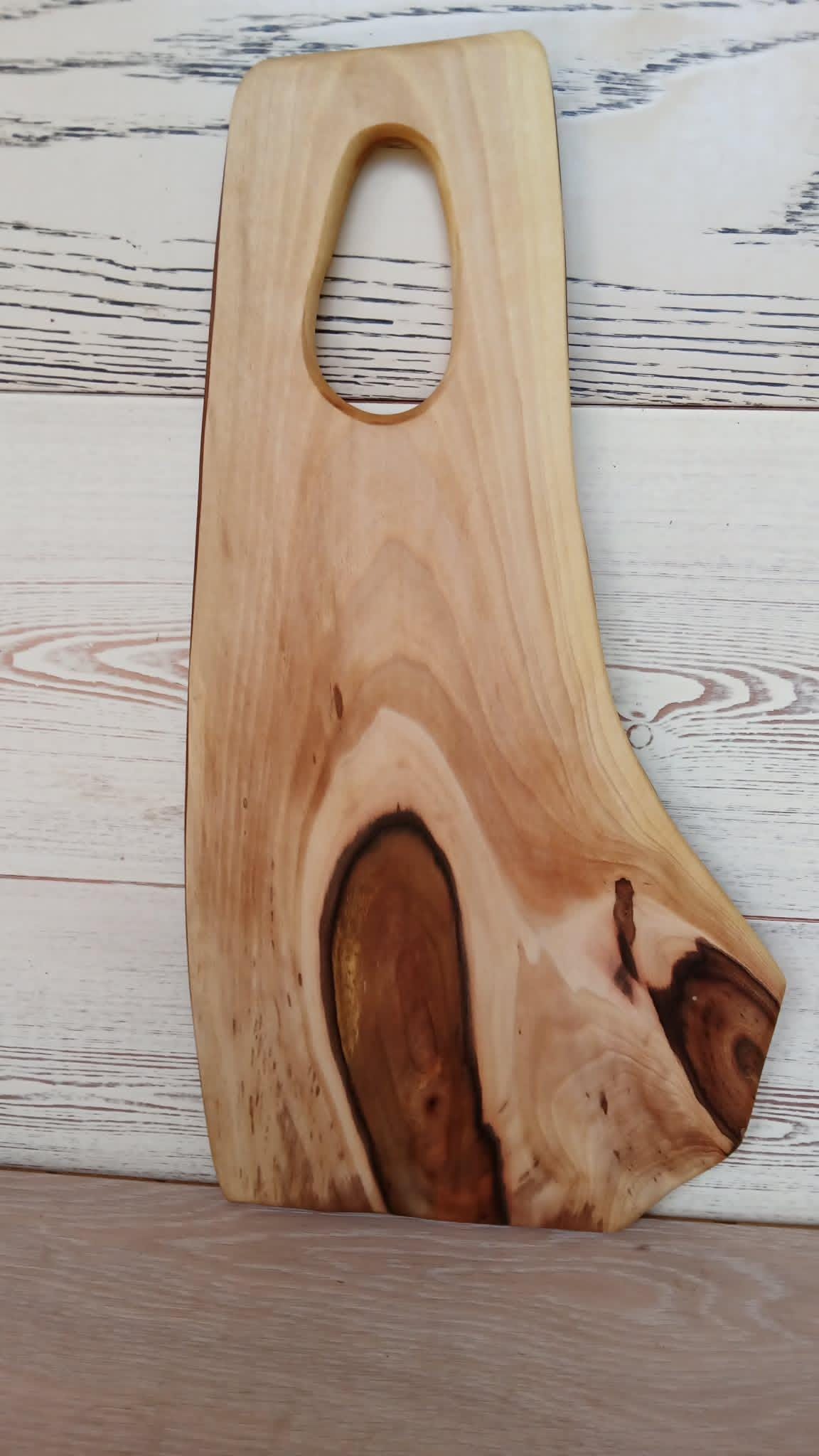 Handmade Walnut Chopping Board, Serving Platter, Charcuterie Board — image 3