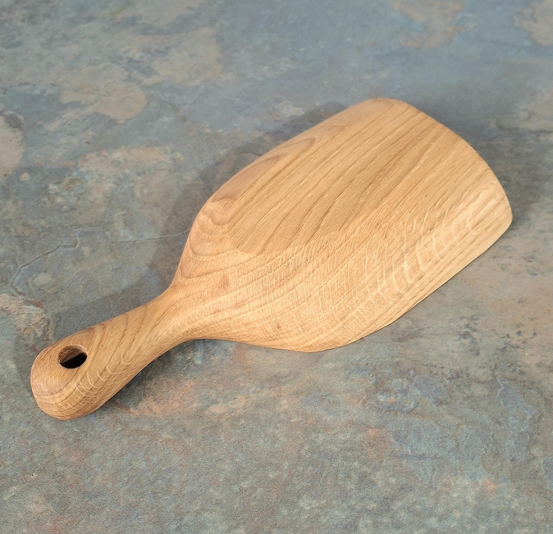 Handgefertigte Schale aus Eichenholz: Schmucktablett aus geschnitztem Holz, rustikales Schmucktablett, Obstschale, Salatteller Bild 3