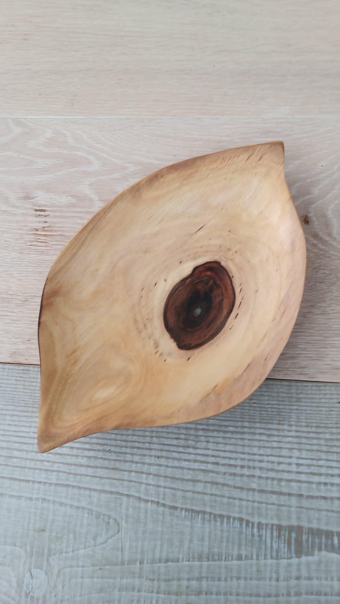 Handmade Walnut Wooden Bowl: Rustic Serving Platter, Fruit & Salad — image 2