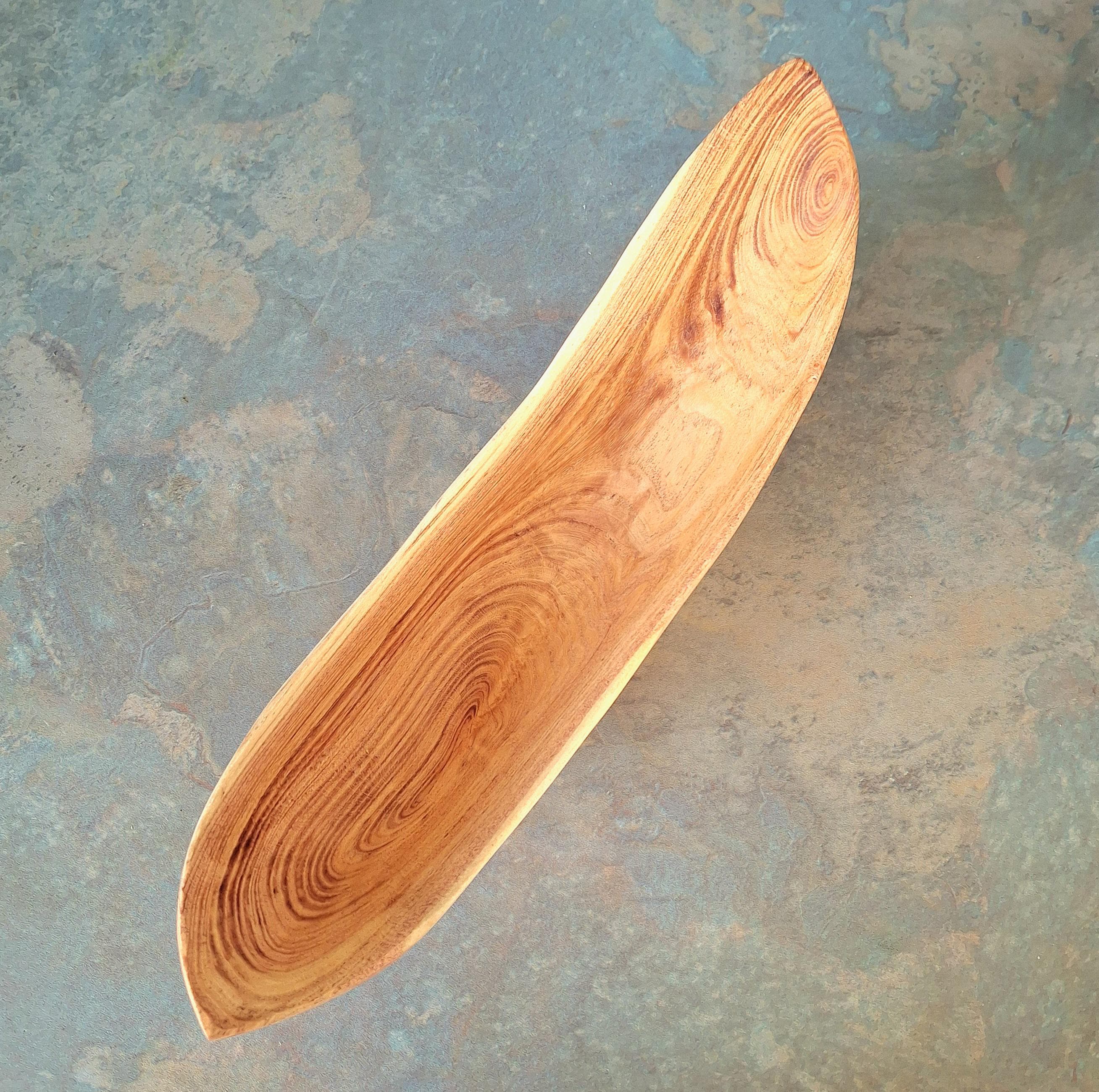 Handmade Wooden Bowl: Rustic Cottage Kitchen Decor — image 4