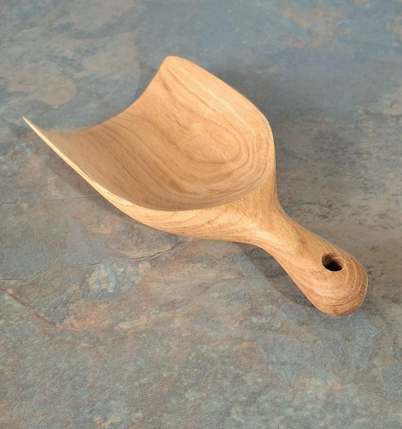 Handgefertigte Schale aus Eichenholz: Schmucktablett aus geschnitztem Holz, rustikales Schmucktablett, Obstschale, Salatteller Bild 5