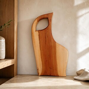 Tabla de cortar de madera, tabla de servir frutal hecha a mano Apple 35 cm.