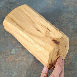 Handgefertigte Schale aus Eichenholz: Schmucktablett aus geschnitztem Holz, rustikales Schmucktablett, Obstschale, Salatteller Bild 11