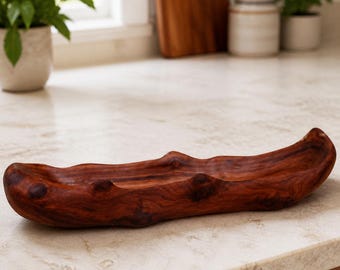 Cuenco de madera de olivo ruso hecho a mano: escultura de madera, decoración rústica.