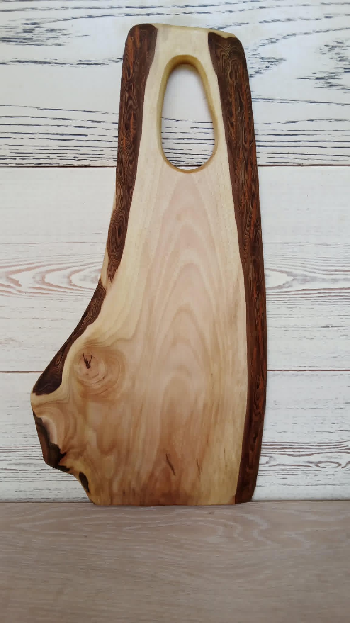 Handmade Walnut Chopping Board, Serving Platter, Charcuterie Board — image 4
