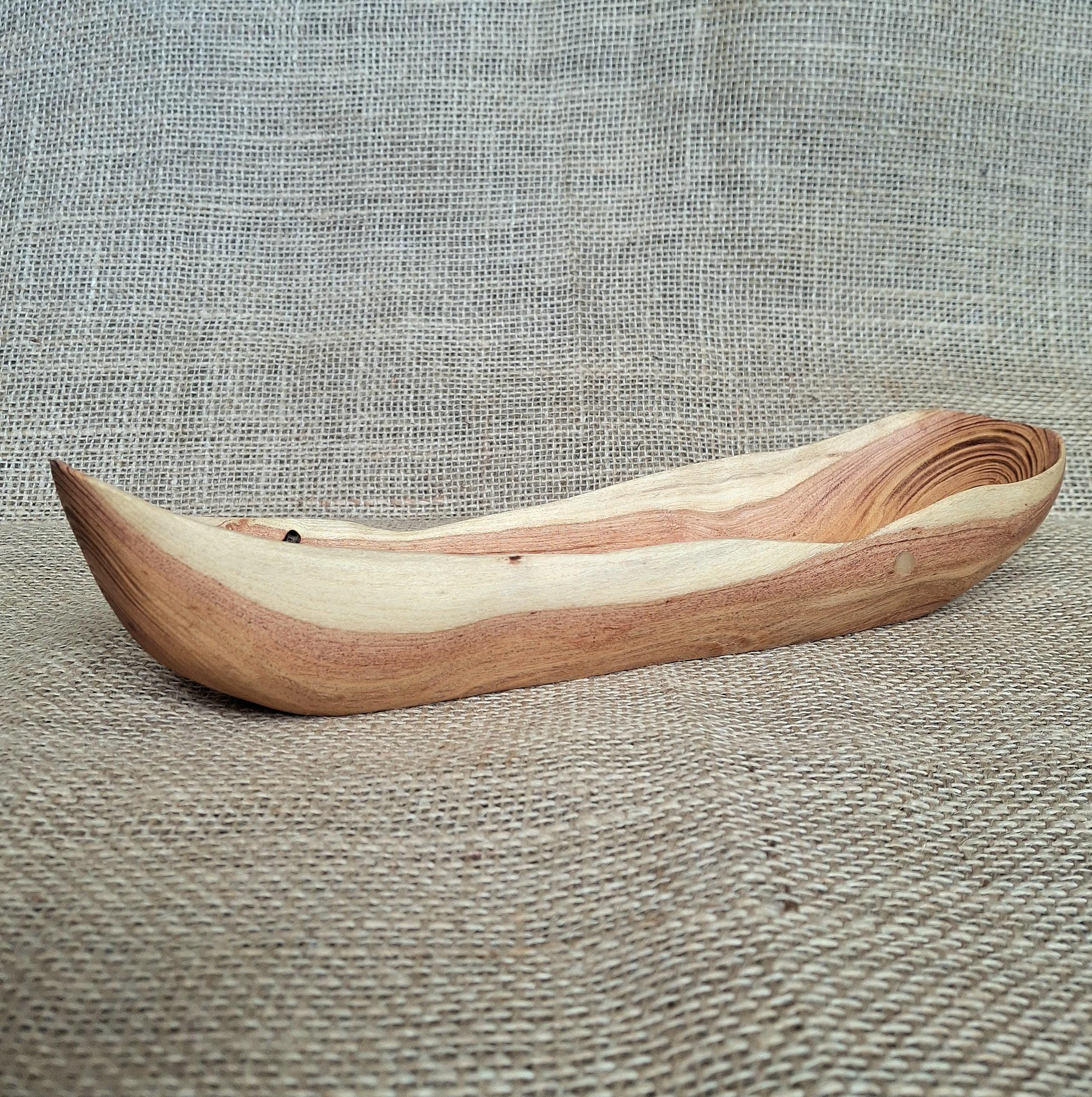 Handmade Wooden Bowl: Rustic Cottage Kitchen Decor — image 8