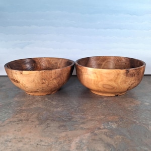 Set of 2 Wood Plates, Handmade Walnut Round Plates, Wood plate, Wooden Plates, Wooden Serving Plates, Fruit Bowl, Salad Plate, Rustic Style