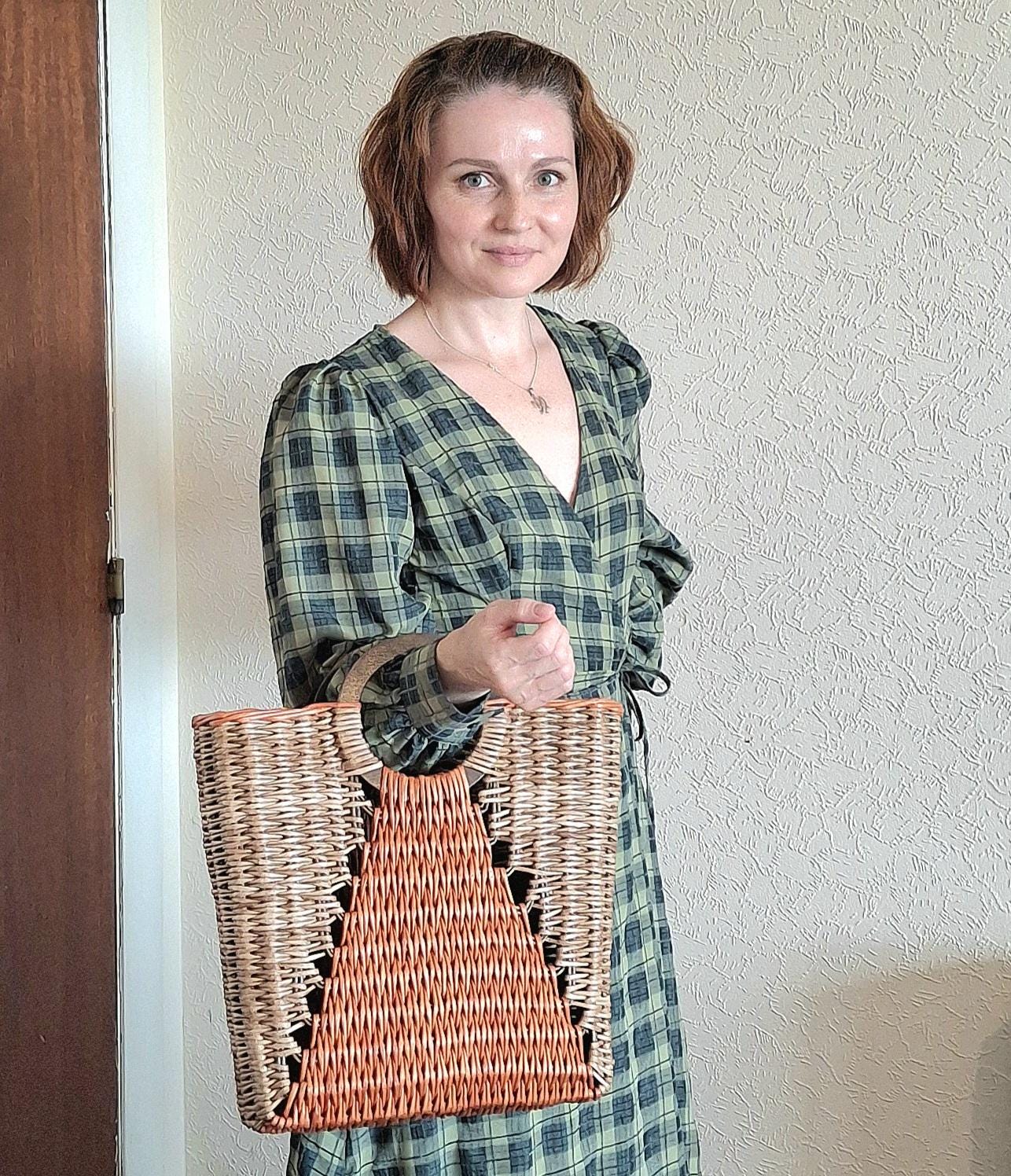 Handwoven Wicker Handbag: Natural Willow Basket Tote — image 3