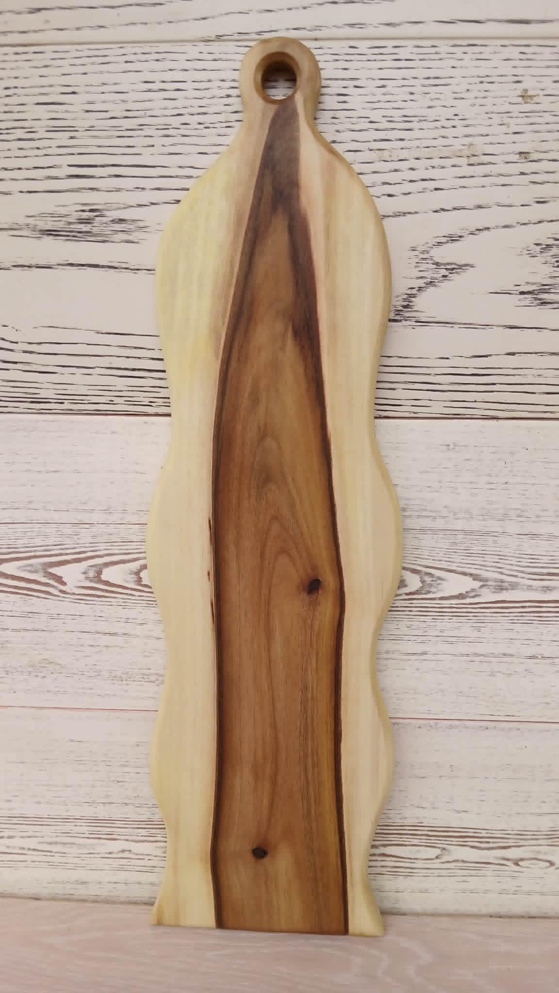 Handmade Chopping Boards: Rustic Wooden Cutting Board — image 4