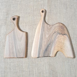 Handmade Walnut Wood Chopping Board: Rustic Cutting Cheese Board image 15