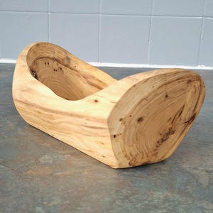 Handgefertigte Schale aus Eichenholz: Schmucktablett aus geschnitztem Holz, rustikales Schmucktablett, Obstschale, Salatteller Bild 9