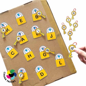 English Letter Locks Printable Fun Matching Game Preschool homeschool resource to Enhance Letter Recognition & Fine Motor Skills. zdjęcie 3