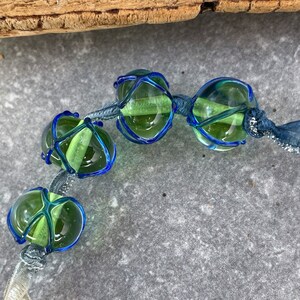 Lampwork Glaspärlor - Ispärlor - Hantverksmässiga glaspärlor av Emma Ralph, EJR Beads SRA Storbritannien. Tillverkade på beställning. bild 5