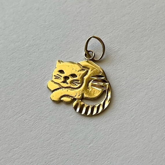 Vintage 14k Yellow Gold Cat Charm Pendant Diamond… - image 1