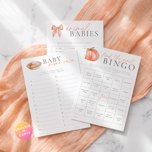 Puede incluir: Tres tarjetas de juego de papel blanco para un baby shower con ilustraciones de temática otoñal que incluyen una calabaza, un pastel y un lazo a cuadros. Las tarjetas se titulan Animal Babies, Baby Name Race y Find the Guest Bingo en texto negro.