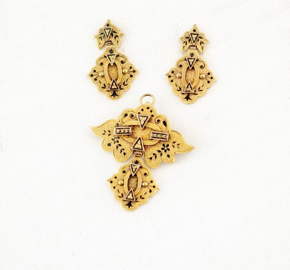 Antique 10k gold Victorian Earrings Pendant Set |