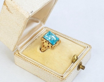 Vintage 1940s Aqua Blue Glass Gold Filigree Flower Ring