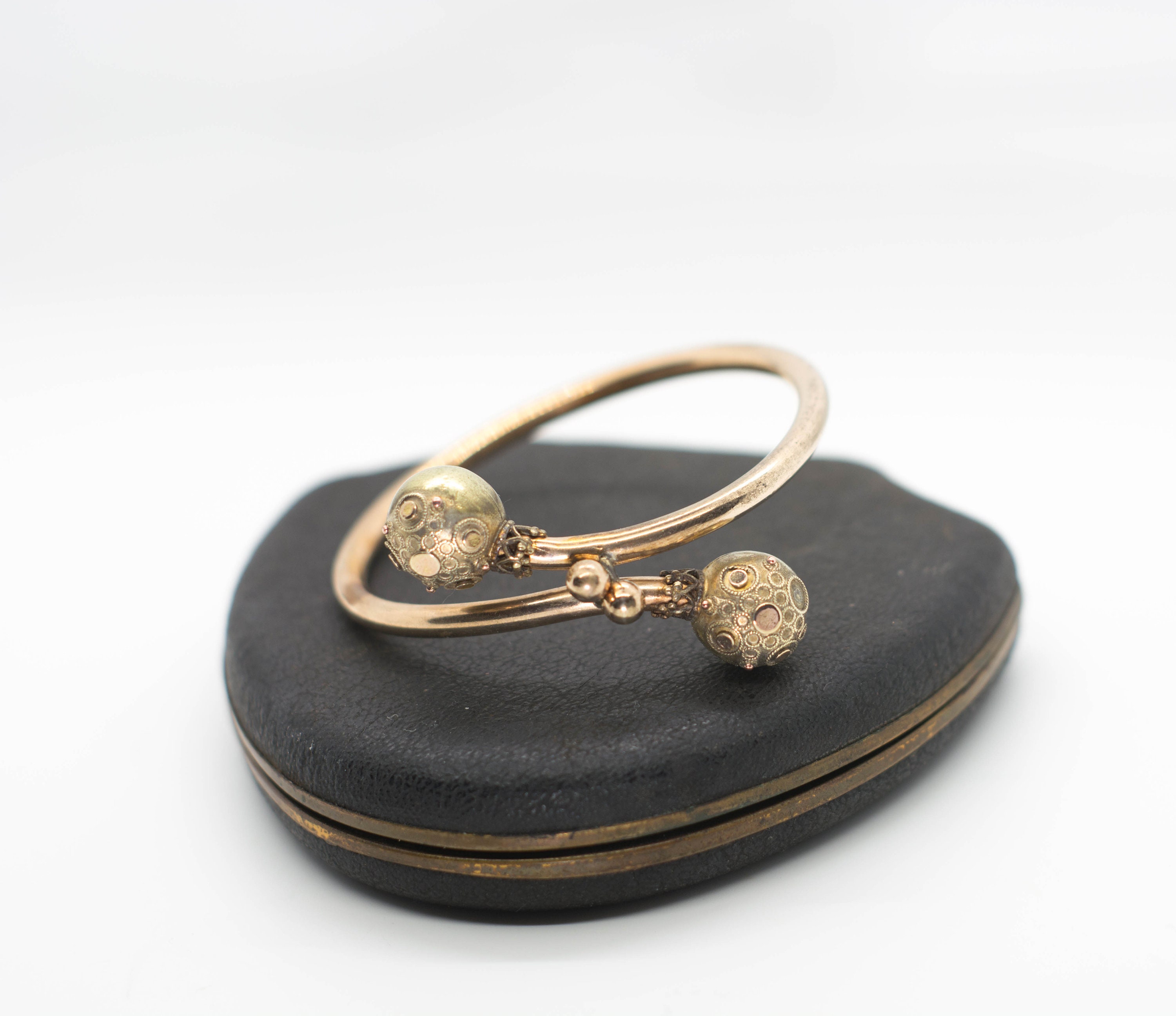 Antique bangle - Etsy 日本 Antique bangle - Etsy 日本