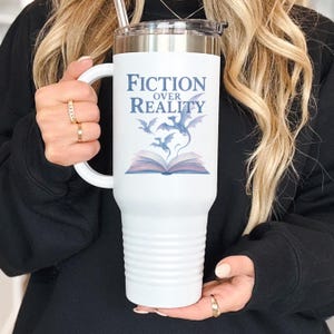 Dragon & Book 40 oz Tumbler: Fantasy Reader Reisebecher
