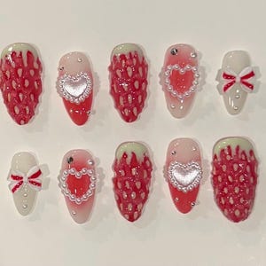 strawberry nail press-on set