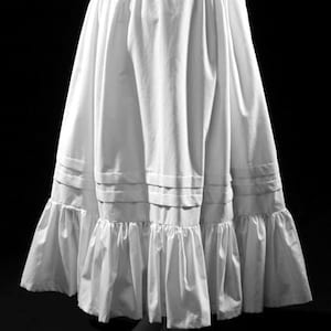 Peasant Petticoat, Long cotton costume skirt, all sizes, underskirt, overskirt, cosplay festival historic adjustable Renaissance Faire
