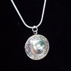 Engravable Round Silver Locket