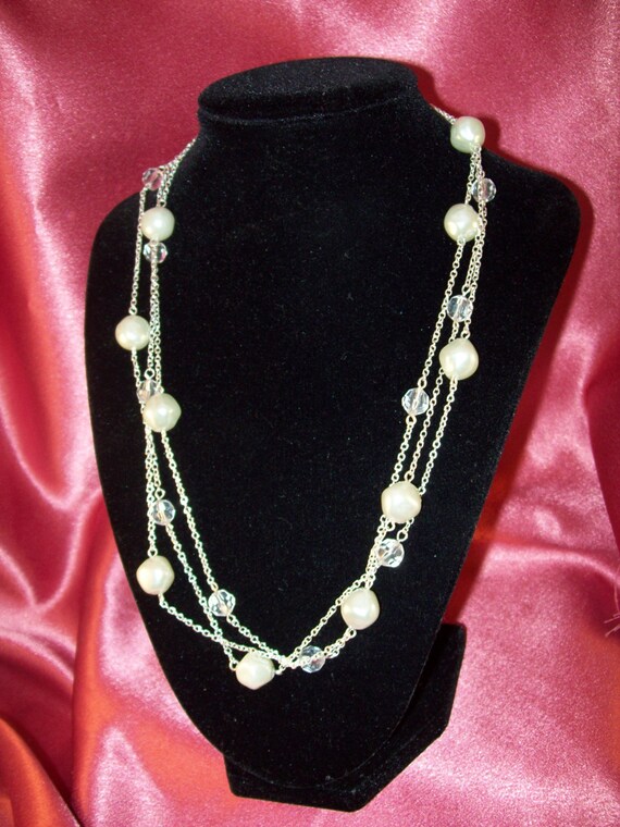 Vintage Dove Gray Faux Pearl and Clear Crystal De… - image 3
