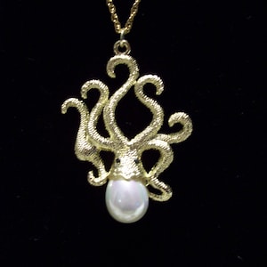 Faux Pearl Octopus Pendant Necklace