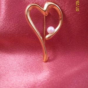 Vintage Abstract Heart And Pearl Pin