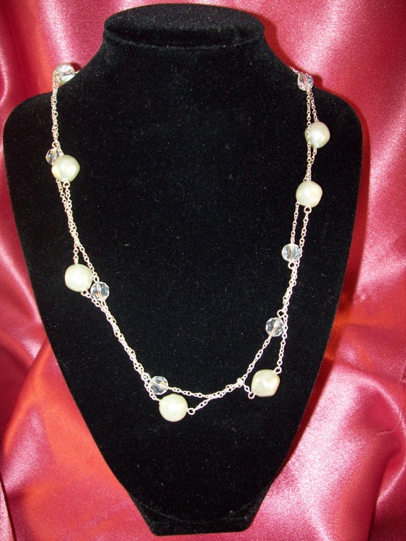 Vintage Dove Gray Faux Pearl and Clear Crystal De… - image 5