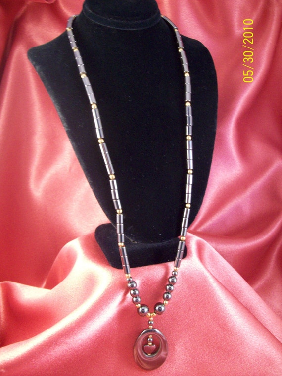 Vintage Hematite Beaded Pendant Necklace - Gem