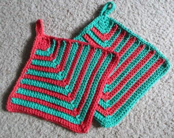 Potholder - Christmas Potholder - Crochet Potholder - Made of Cotton in Green and Red