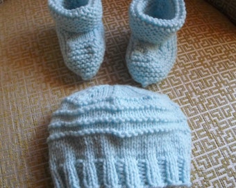 Baby Set Hat and Booties - Hand knitted Baby Set - Size 3 to 6 Month