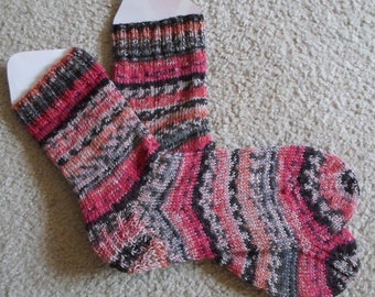 Hand knit Socks - Socks for Unisex - US Size 9 Women / 7.5 Men - Virgin wool and Polyamide Yarn