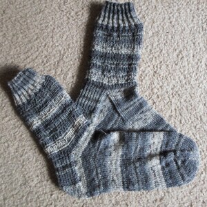 Chaussettes - Chaussettes tricotées à la main - Couleurs grises auto-rayures - Taille 11,5 US Men