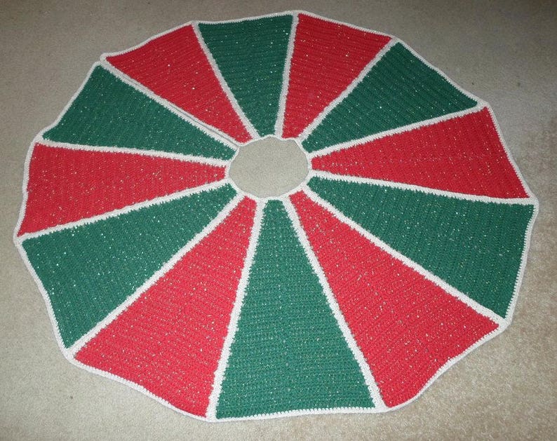 Christmas Tree Skirt Tree Skirt in Red, Green and Cream With Gold