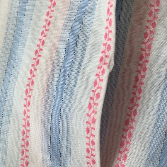 Vintage 1960s Fresh Pink and Blue on White Woven … - image 5