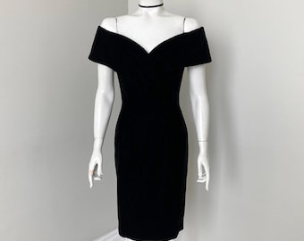 1980s Black Velvet Off The Shoulder Huge Collar Leslie Fay Cocktail Dress VFG S