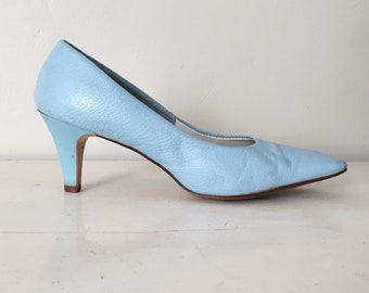 Vintage 1960s Sky Blue Heels Shoes Pumps by Smartaire 7B VFG