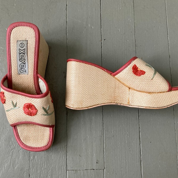 Vintage 1990s Woven Straw Wedge Heels Mules Shoes with Poppy Flowers 7.5