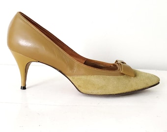 Vintage 1960s Harvest Gold Suede and Leather Kitten Heels with Bows VFG