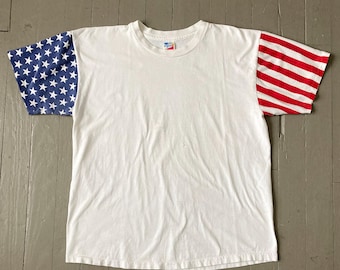 Vintage Red White and Blue Patriot Crew Neck Tee Shirt One Size VFG