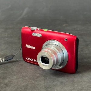 Nikon COOLPIX S2800 Digital Camera Compact Point and Shoot 20MP Tested