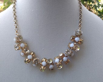 Rhinestones and milk necklace Adjustable