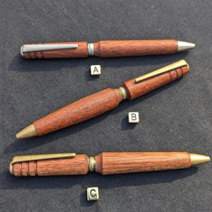 Bolígrafos artesanales BATU de Indonesia: herramienta de calidad para familias, empresas y profesionales. Diseño elegante y único para escribir su historia.