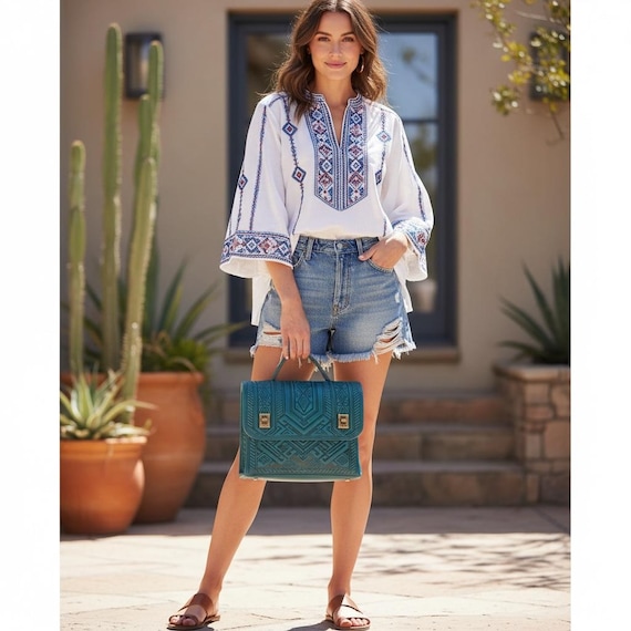 Ladies Southwesten Crossbody Hand-carved leather purse