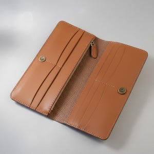 Men’s Leather Wallet, Guitar Wallet, Fender Stratocaster Hand Carved (Long with Brass Chain) image 3