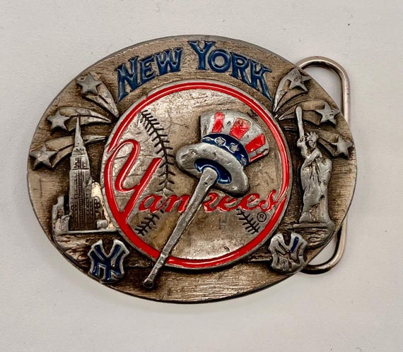 Yankees belt buckle, vintage limited edition pewter, 1980s mint condition. belt is available