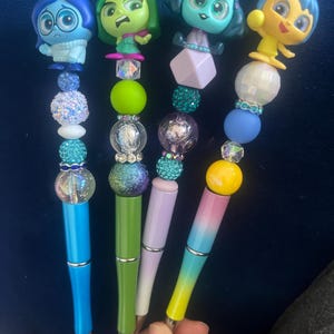 Doorable pens